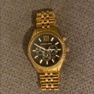 ⚡️SUPER CUTE MICHAEL KORS GOLD WATCH🤸🏼‍♂️